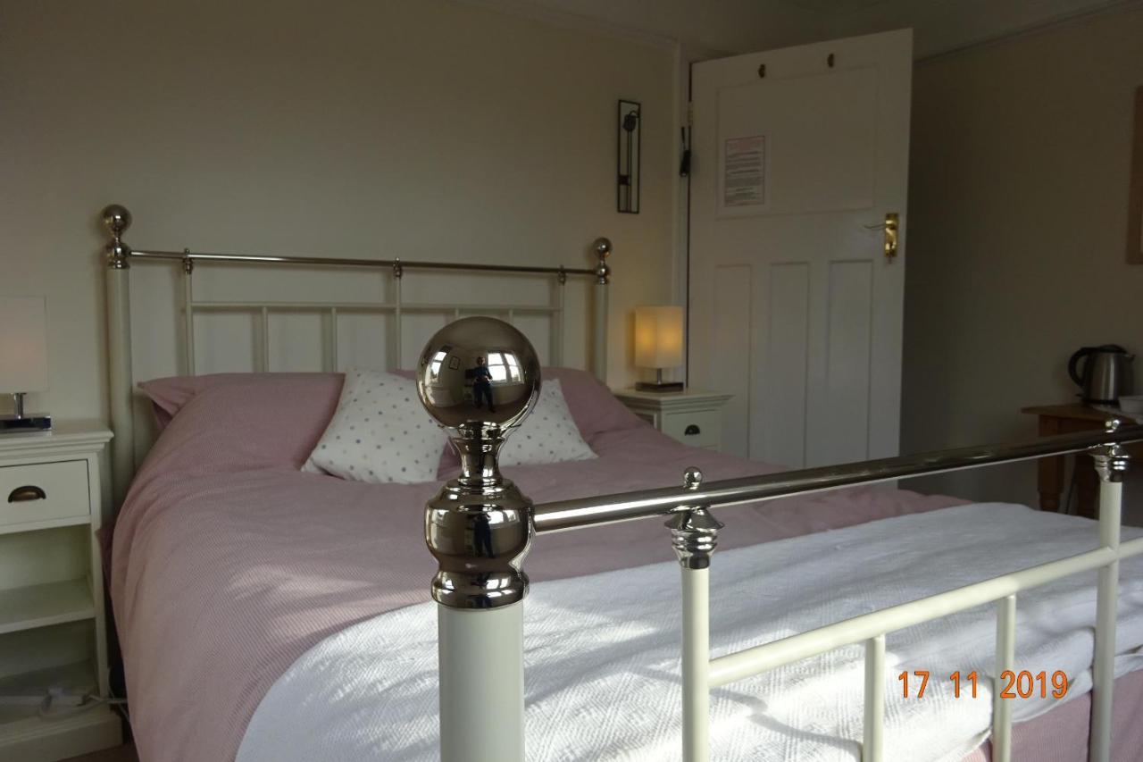 Westley B&B Uplyme Екстер'єр фото
